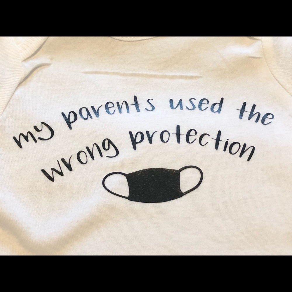 ONESIE (6-9 mths) - Picture 2 of 4
